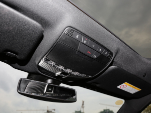 2022Ŀ E 300 L \ӺA п؅^