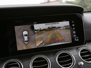 2022Ŀ E 300 L \ӺA п؅^