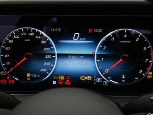 2022Ŀ E 300 L \ӺA п؅^