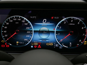 2022Ŀ E 300 L \(yn)(dng)A п؅^(q)