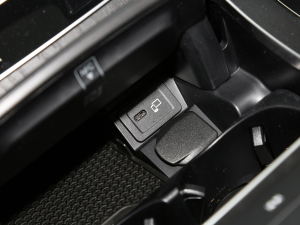 2022Ŀ E 300 L \(yn)(dng)A п؅^(q)