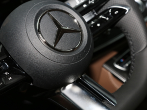 2022Ŀ E 300 L \(yn)(dng)A п؅^(q)