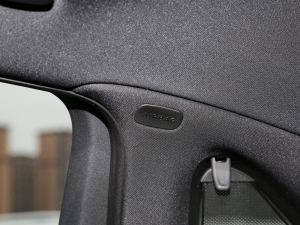 2022Ŀ E 300 L \(yn)ӺA п؅^(q)