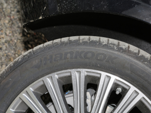 2022Ŀ E 300 L A ݆̥Ʒ