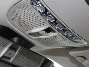 2022Ŀ E 300 L A п؅^(q)