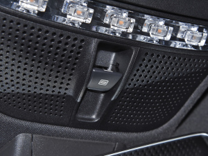 2022Ŀ E 300 L \F п؅^