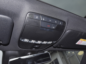 2022Ŀ E 300 L \F п؅^