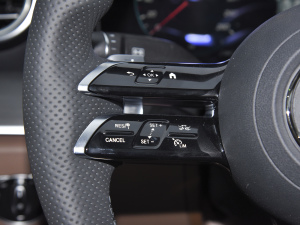 2022Ŀ E 300 L \F п؅^