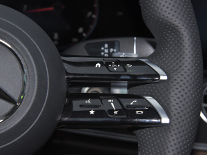 2022Ŀ E 300 L \F п؅^