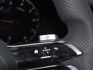 2022Ŀ E 300 L \F п؅^