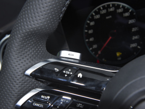 2022Ŀ E 300 L \F п؅^