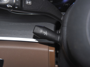 2022Ŀ E 300 L \F п؅^