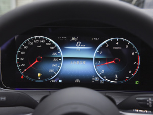 2022Ŀ E 300 L \F п؅^