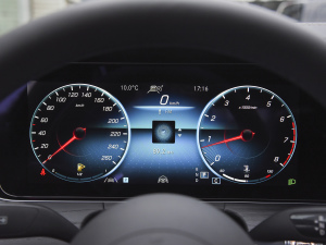 2022Ŀ E 300 L \F п؅^