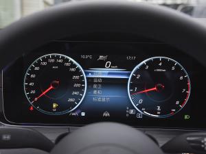 2022Ŀ E 300 L \F п؅^