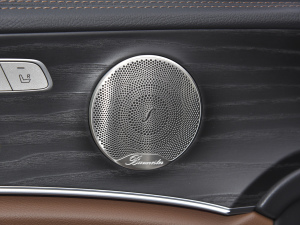 2022Ŀ E 300 L \F п؅^