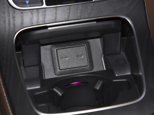 2022Ŀ E 300 L \F п؅^