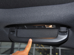 2022Ŀ E 300 L \F п؅^