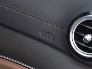 2022Ŀ E 300 L \F п؅^