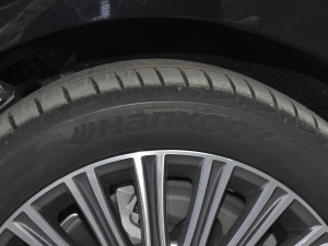 2022Ŀ E 300 L F ݆̥Ʒ