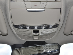 2022Ŀ E 300 L F п؅^