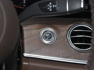 2022Ŀ E 300 L F п؅^