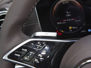 2022Ŀ E 300 L F п؅^