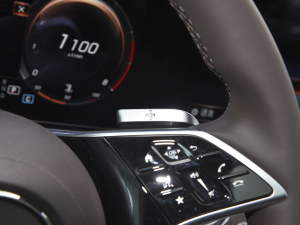 2022Ŀ E 300 L F п؅^