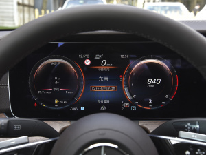 2022Ŀ E 300 L F п؅^