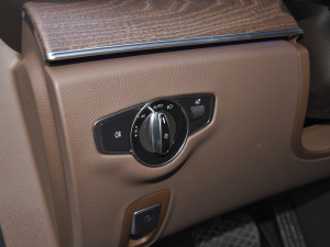 2022Ŀ E 300 L F п؅^