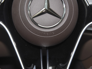 2022Ŀ E 300 L F п؅^