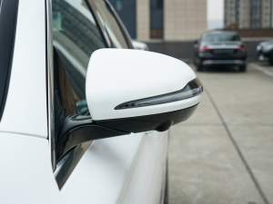 2022Ŀ E 300 L \ӕr ^