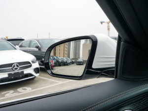 2022Ŀ E 300 L \ӕr ^