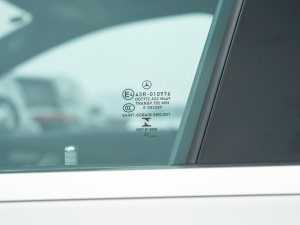 2022Ŀ E 300 L \ӕr ^