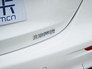 2022Ŀ E 300 L \ӕr ^