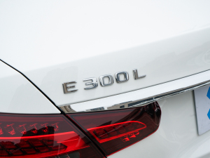 2022Ŀ E 300 L \ӕr ^