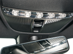 2022Ŀ E 300 L \ӕr п؅^(q)