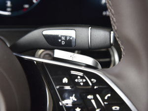 2022Ŀ E 300 L A п؅^(q)