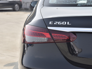 2022Ŀ E 260 L \(yn)(dng) (x)(ji)^