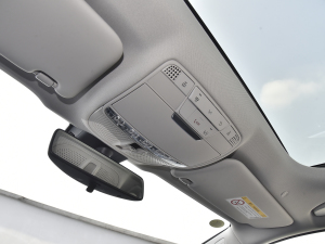 2022Ŀ E 260 L \ п؅^