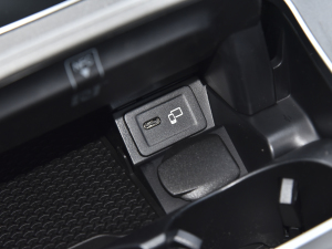 2022Ŀ E 260 L \(yn) п؅^(q)