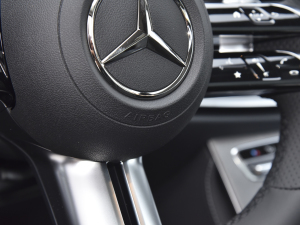 2022Ŀ E 260 L \(yn) п؅^(q)