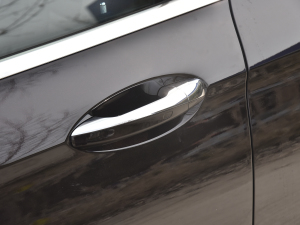 2022Ŀ E 300 L \ӺA {T