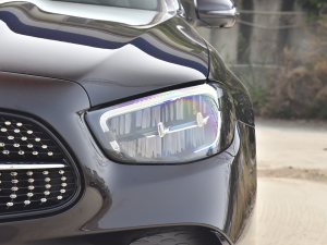 2022Ŀ E 300 L \(yn)ӺA (x)(ji)^