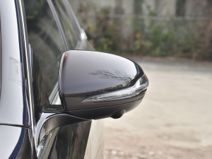 2022Ŀ E 300 L \(yn)ӺA (x)(ji)^