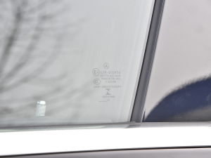 2022Ŀ E 300 L \(yn)ӺA (x)(ji)^