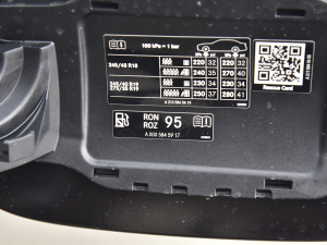 2022Ŀ E 300 L \(yn)ӺA (x)(ji)^