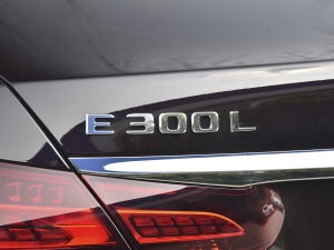 2022Ŀ E 300 L \(yn)ӺA (x)(ji)^