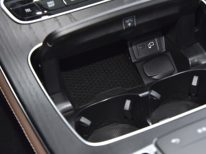 2022Ŀ E 300 L \(yn)(dng)A g