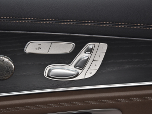 2022Ŀ E 300 L \(yn)(dng)A g